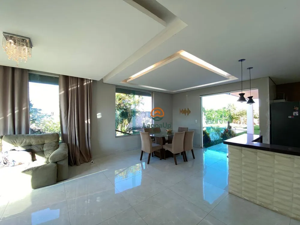 Casa, 3 quartos, 246 m² - Foto 4