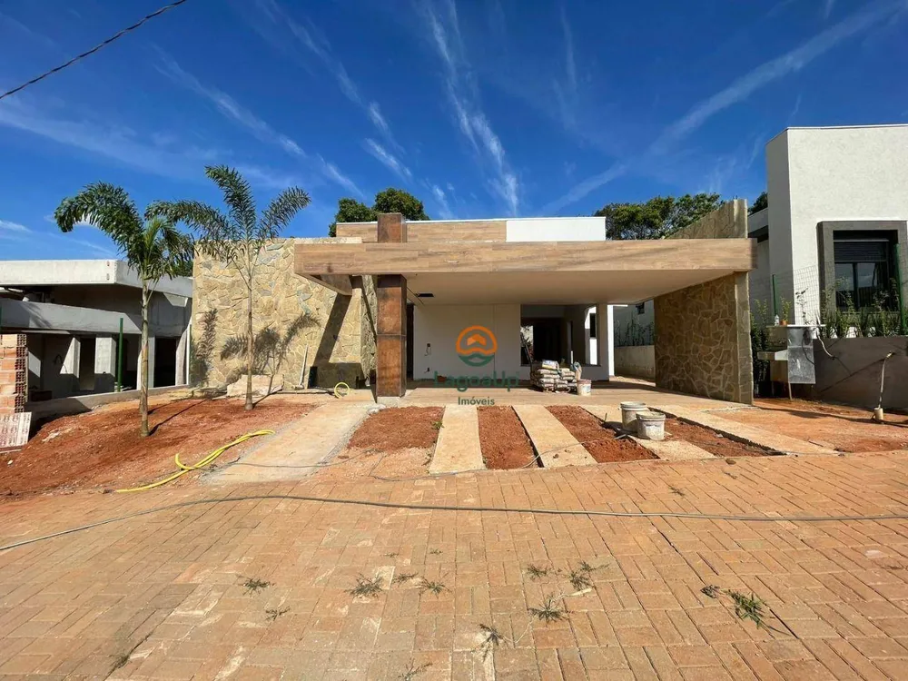 Casa, 4 quartos, 171 m² - Foto 1