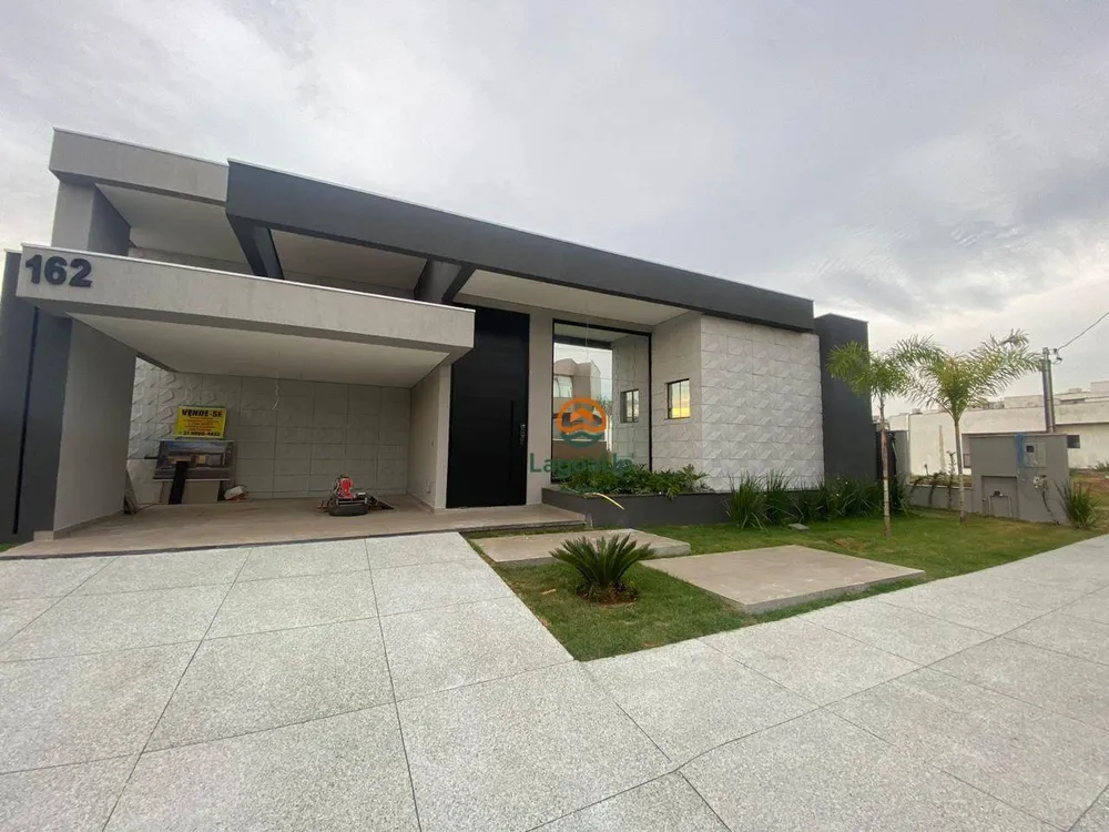 Casa, 4 quartos, 235 m² - Foto 1