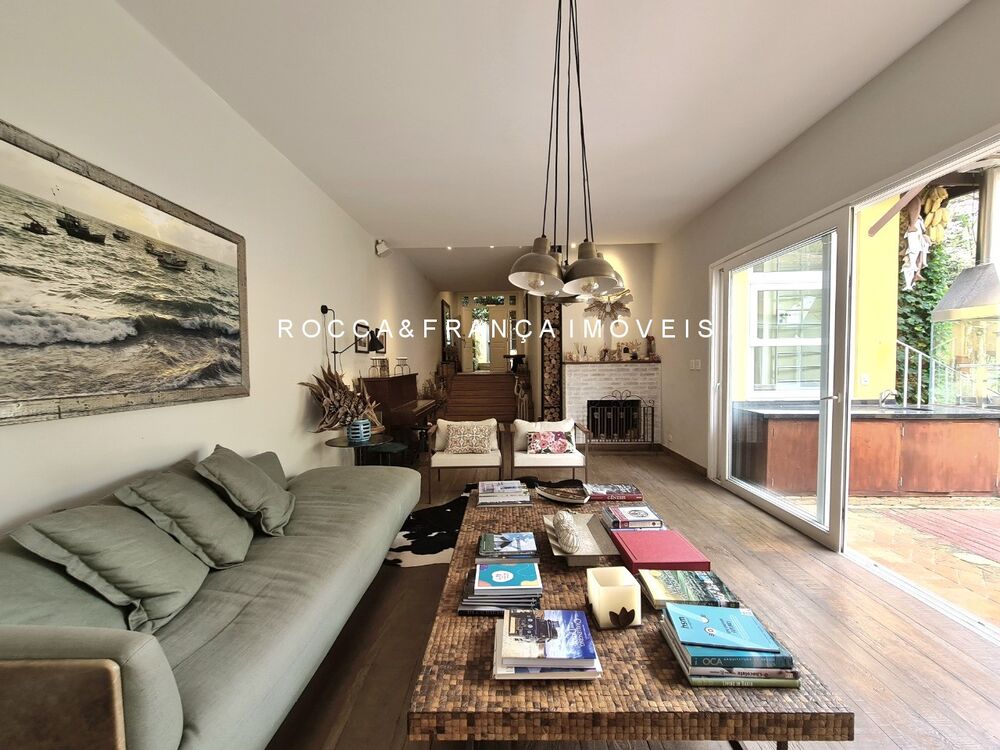 Casa, 4 quartos, 310 m² - Foto 1