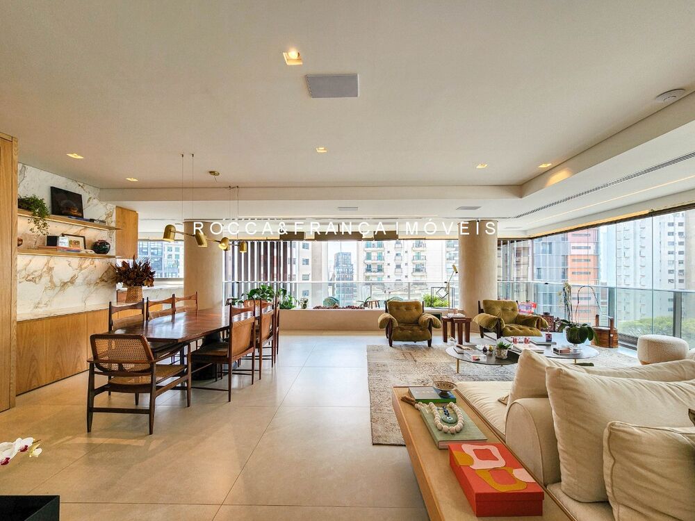 Apartamento, 3 quartos, 245 m² - Foto 2