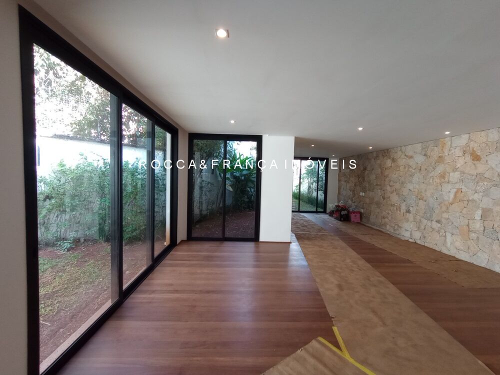 Casa, 3 quartos, 318 m² - Foto 1