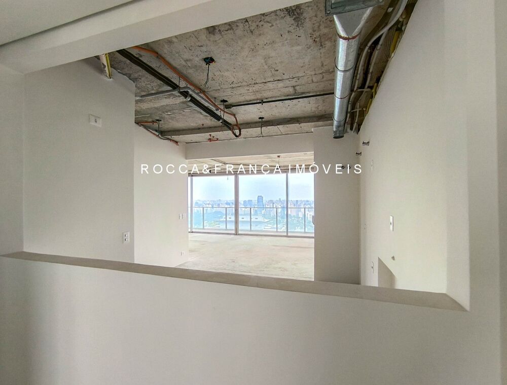 Apartamento, 3 quartos, 232 m² - Foto 1