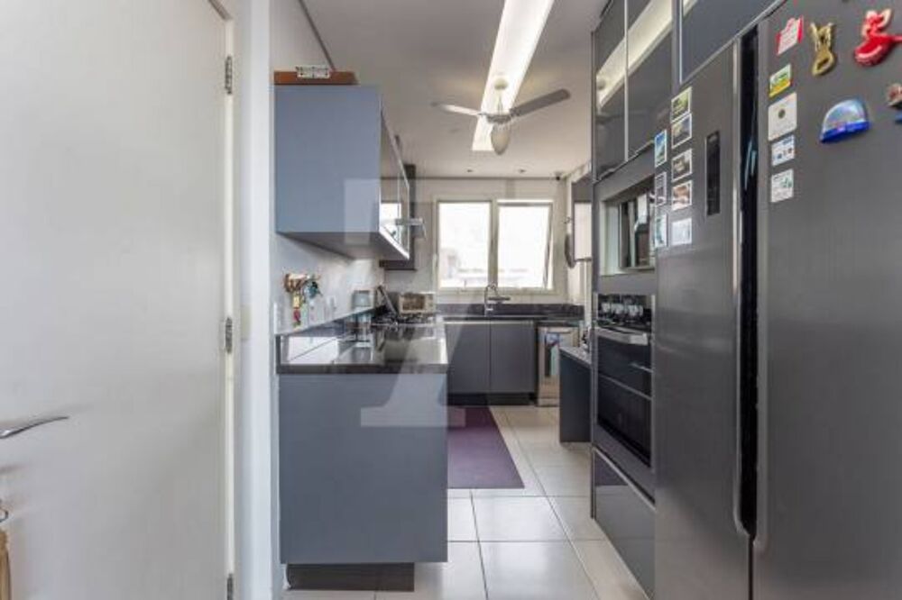 Cobertura à venda e aluguel com 3 quartos, 244m² - Foto 14