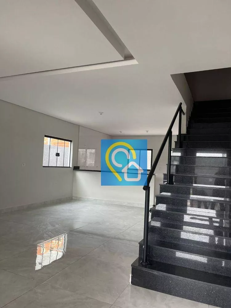 Casa à venda com 3 quartos, 168m² - Foto 4