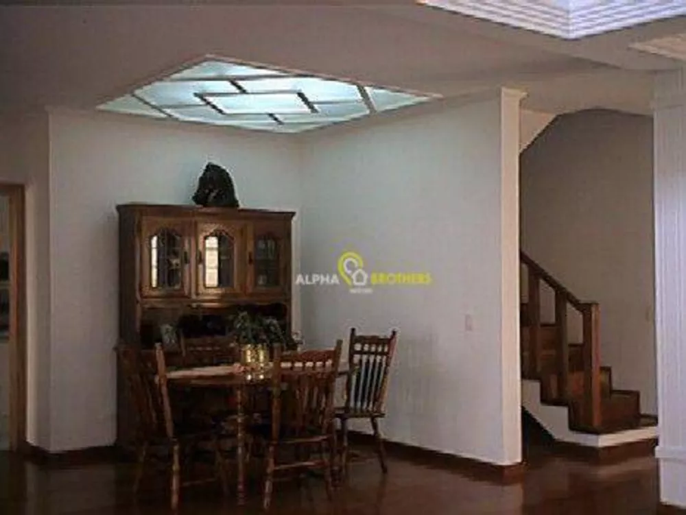 Casa de Condomínio à venda com 4 quartos, 352m² - Foto 3