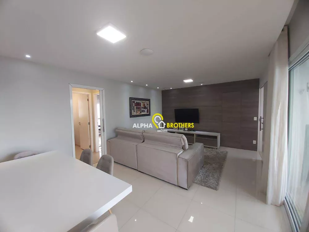 Apartamento à venda com 3 quartos, 156m² - Foto 2