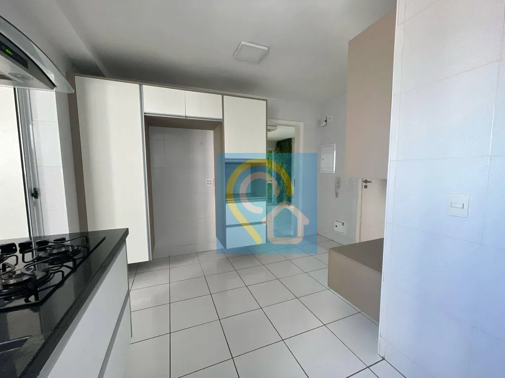 Apartamento, 3 quartos, 243 m² - Foto 2