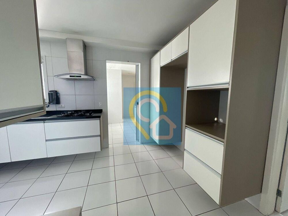 Apartamento, 3 quartos, 243 m² - Foto 1