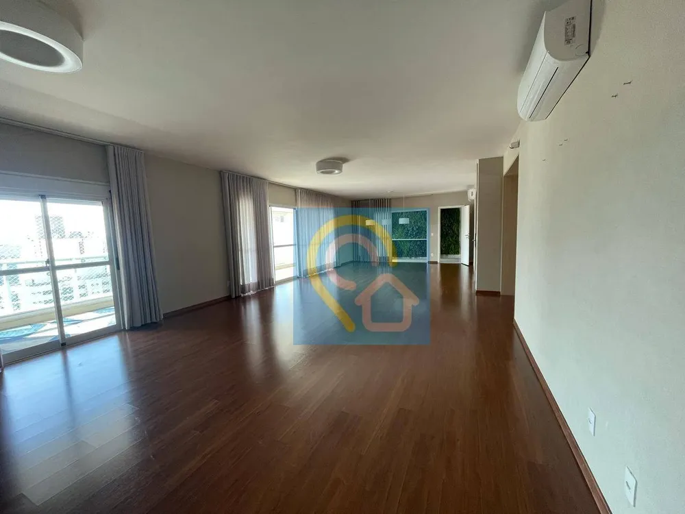 Apartamento, 3 quartos, 243 m² - Foto 1