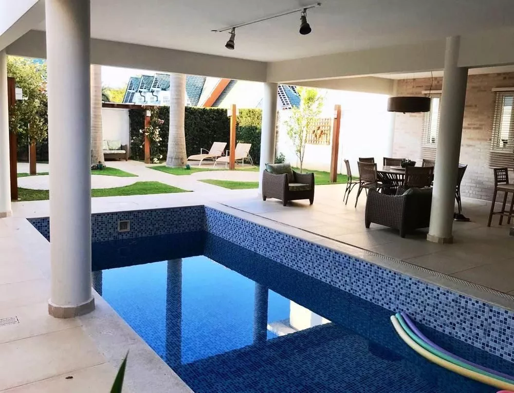 Casa de Condomínio à venda com 4 quartos, 474m² - Foto 2