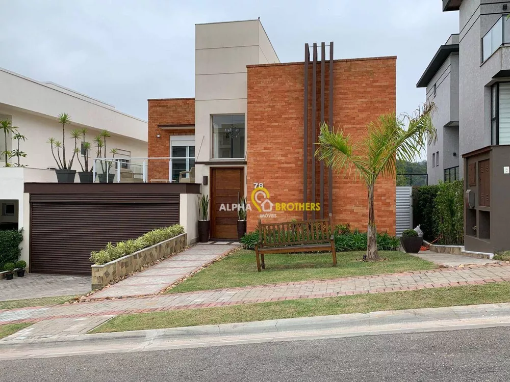 Casa de Condomínio à venda com 4 quartos, 374m² - Foto 1