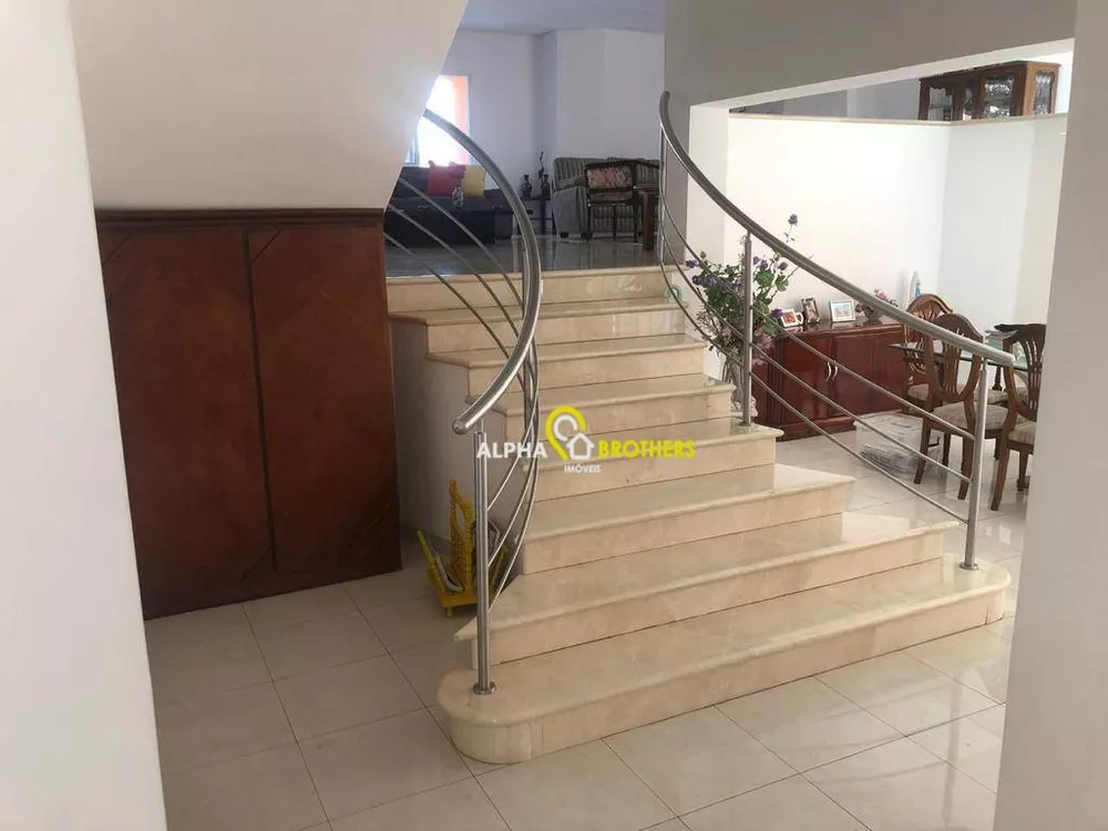 Casa de Condomínio à venda com 5 quartos, 495m² - Foto 4