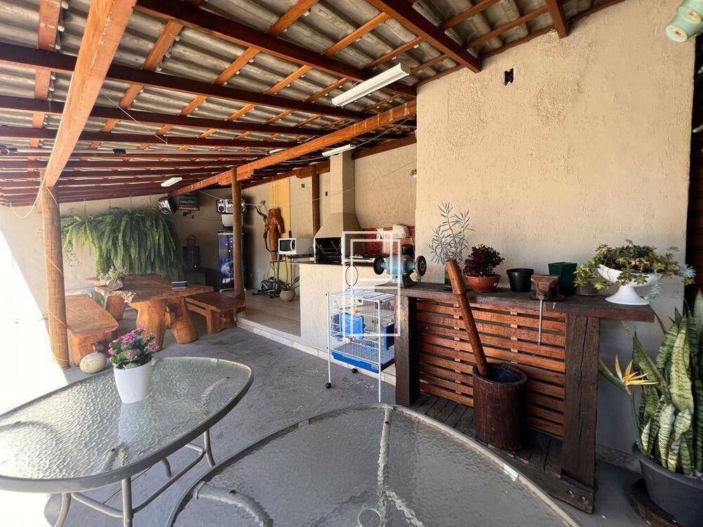 Casa à venda com 4 quartos, 360m² - Foto 8