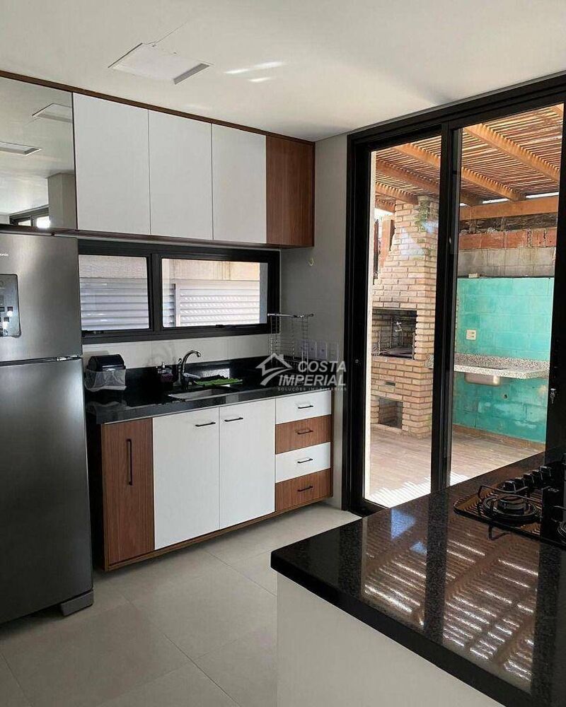 Casa, 5 quartos, 168 m² - Foto 2