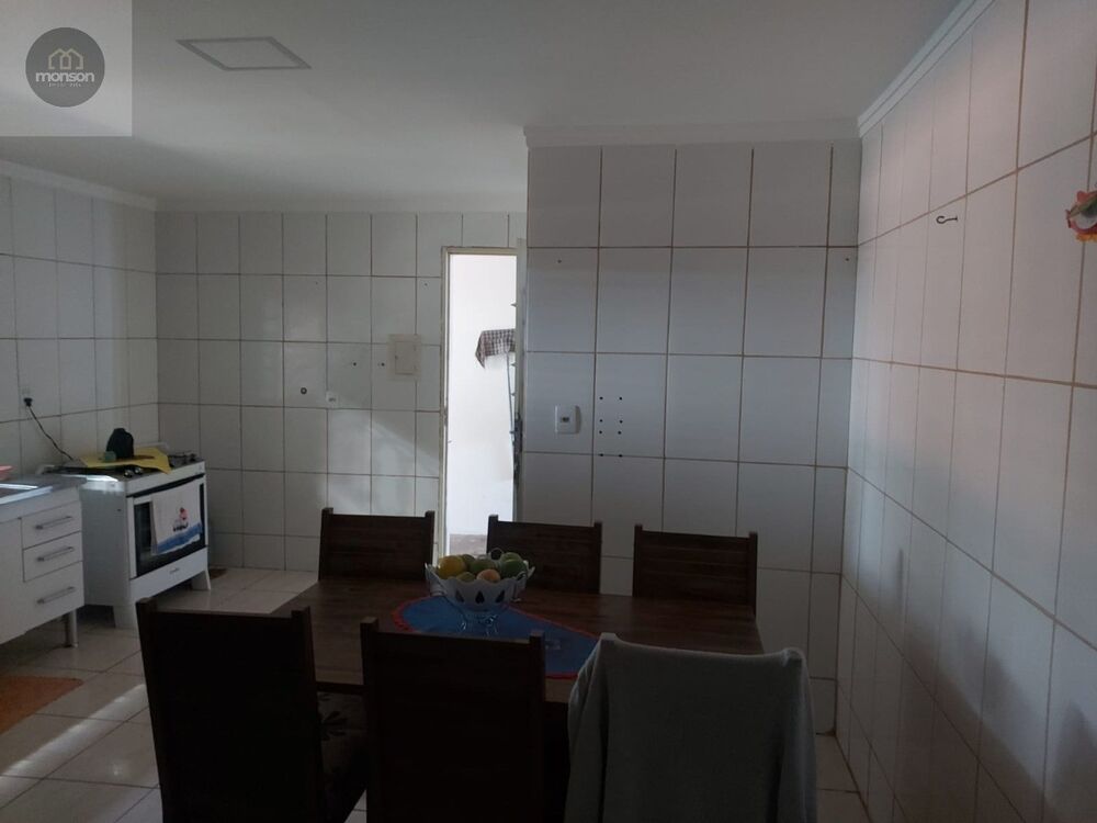 Casa à venda com 2 quartos, 176m² - Foto 4