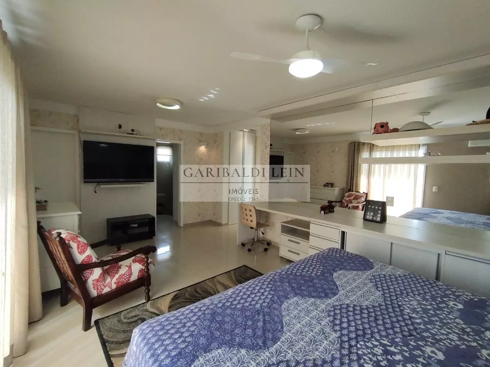 Casa, 3 quartos, 290 m² - Foto 1