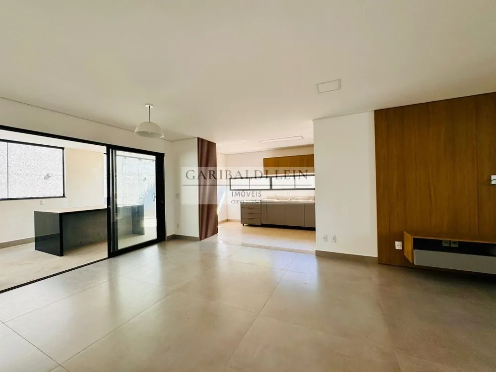 Casa, 3 quartos, 209 m² - Foto 2