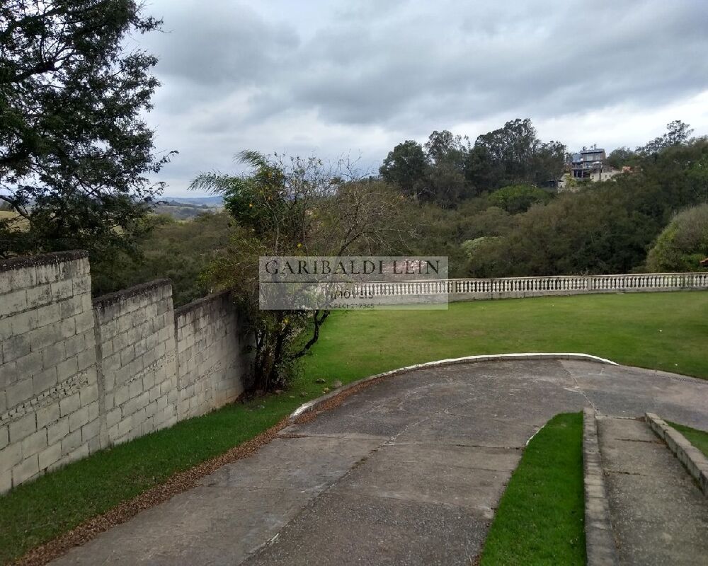 Casa à venda com 4 quartos, 388m² - Foto 1