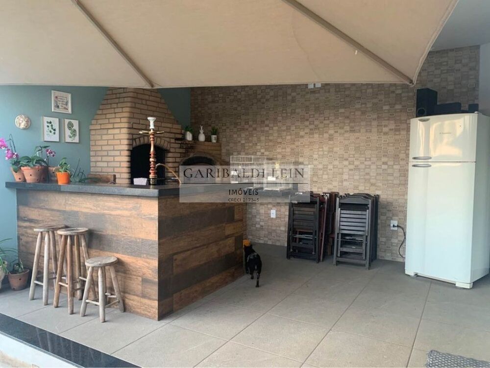 Casa, 3 quartos, 212 m² - Foto 2