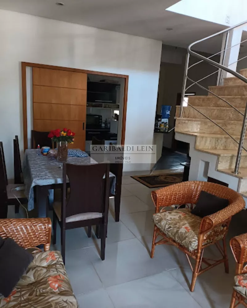 Casa à venda com 3 quartos, 190m² - Foto 6