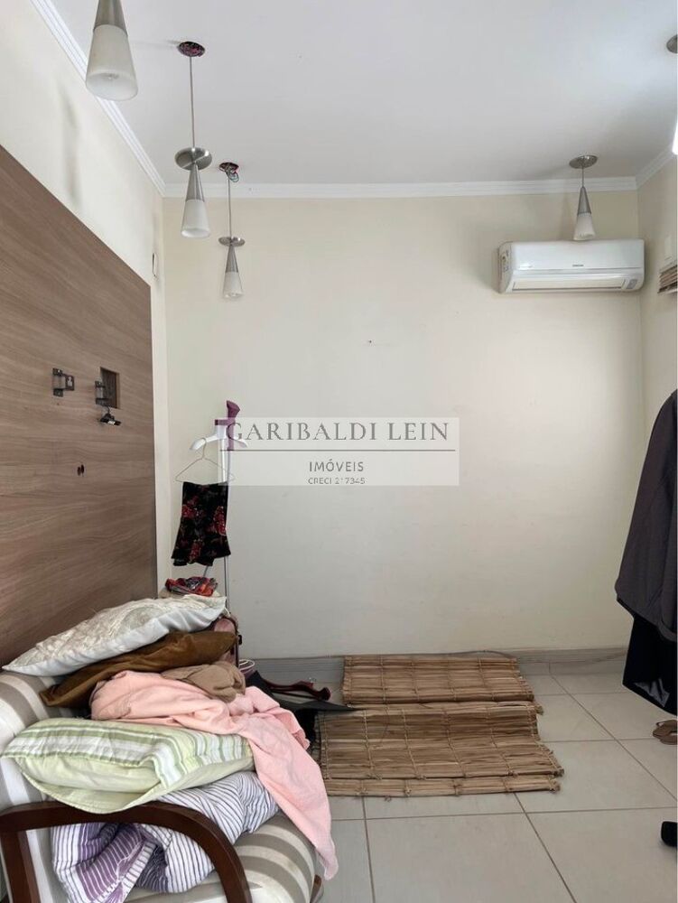 Casa, 5 quartos, 291 m² - Foto 1