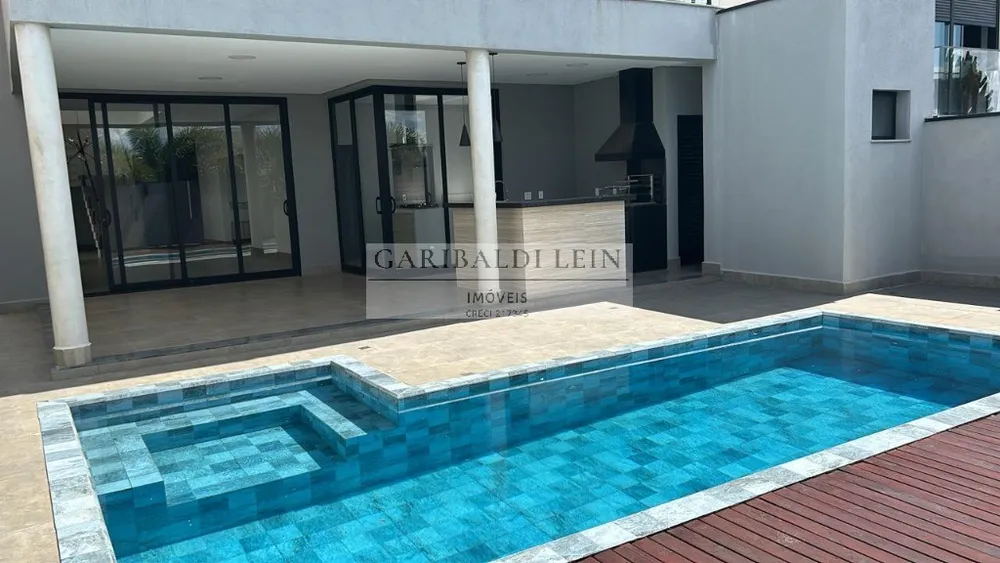 Casa, 3 quartos, 262 m² - Foto 1