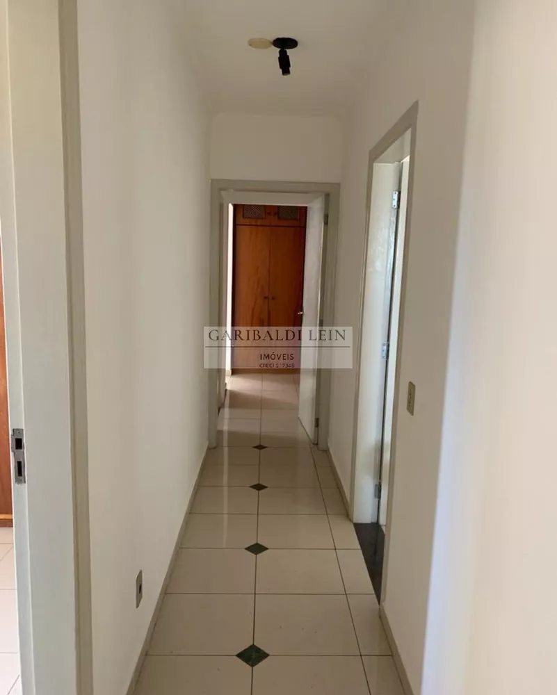 Apartamento à venda com 3 quartos, 117m² - Foto 4