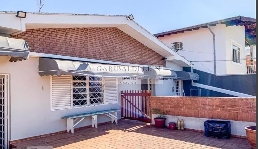 Casa à venda com 3 quartos, 240m² - Foto 3