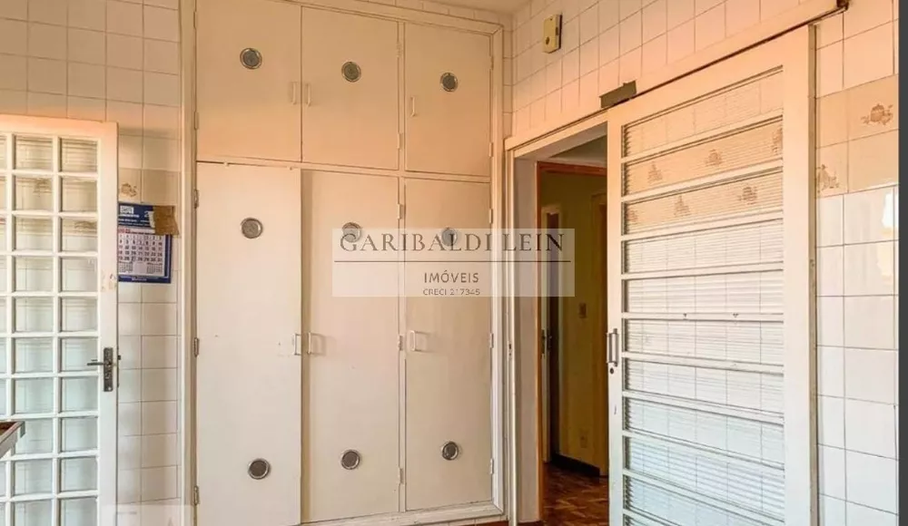 Casa à venda com 3 quartos, 240m² - Foto 8