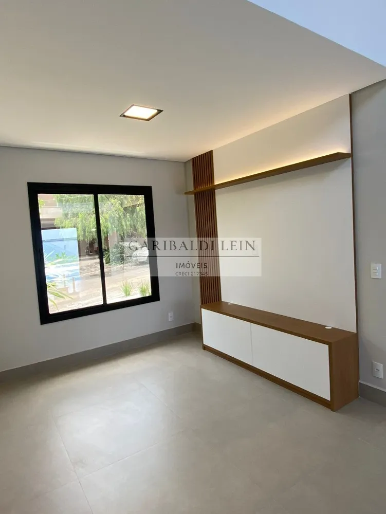 Casa, 3 quartos, 226 m² - Foto 2