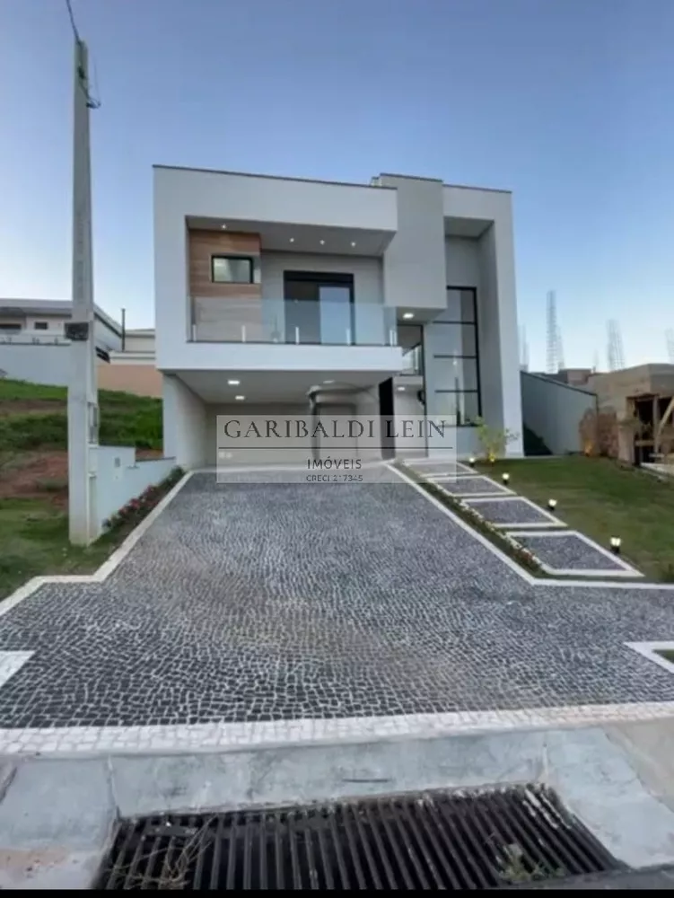 Casa à venda com 3 quartos, 235m² - Foto 3