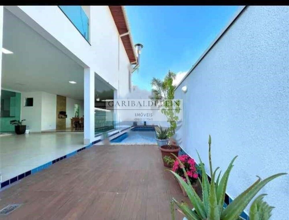 Casa, 3 quartos, 192 m² - Foto 1