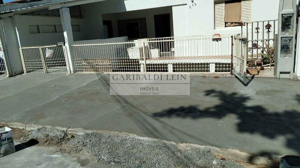 Casa, 2 quartos, 200 m² - Foto 1