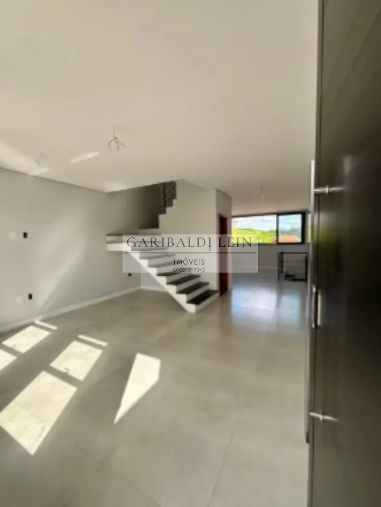 Casa, 4 quartos, 256 m² - Foto 1