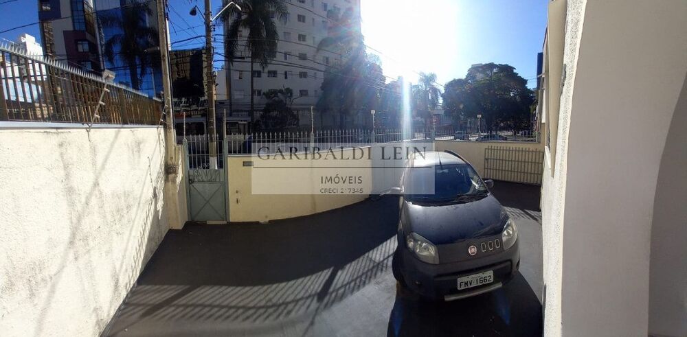 Prédio Inteiro à venda com 4 quartos, 176m² - Foto 1
