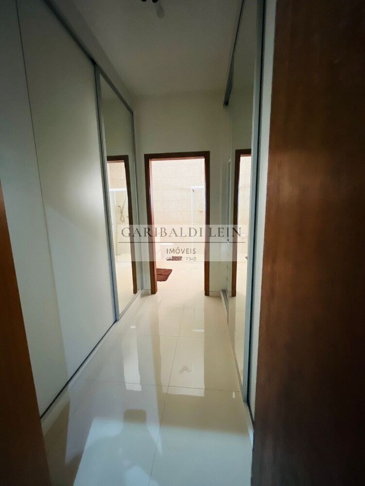 Chácara à venda com 5 quartos, 567m² - Foto 3