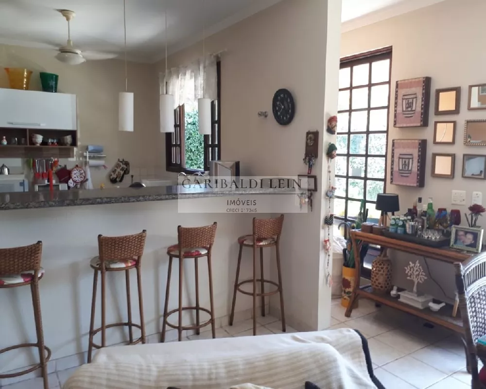 Casa à venda com 4 quartos, 180m² - Foto 15