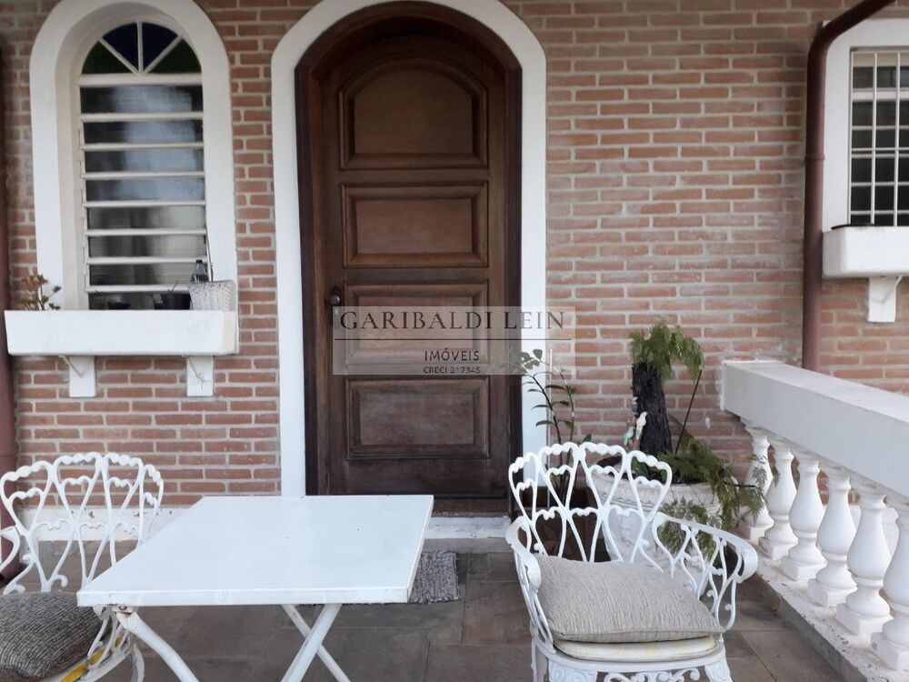 Casa à venda com 3 quartos, 598m² - Foto 1