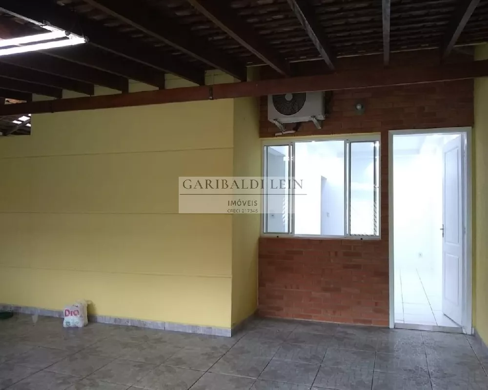 Casa à venda com 3 quartos, 70m² - Foto 3