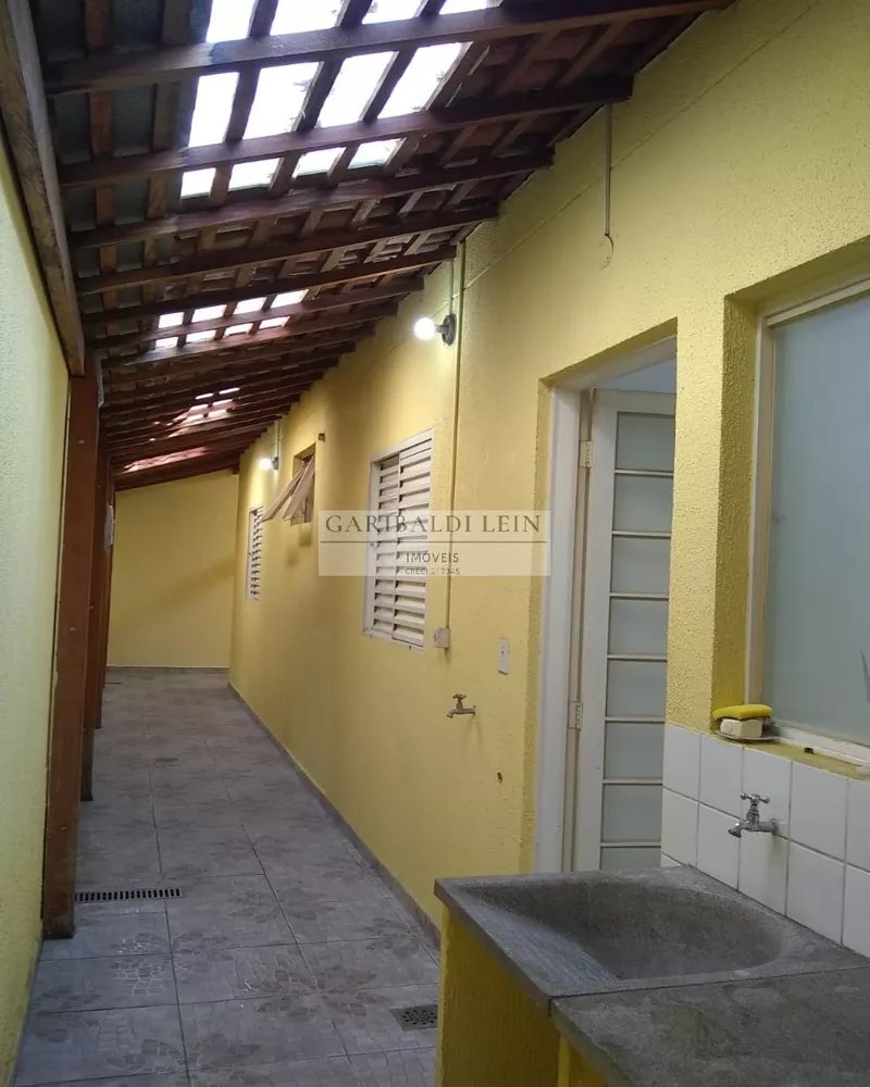 Casa à venda com 3 quartos, 70m² - Foto 12