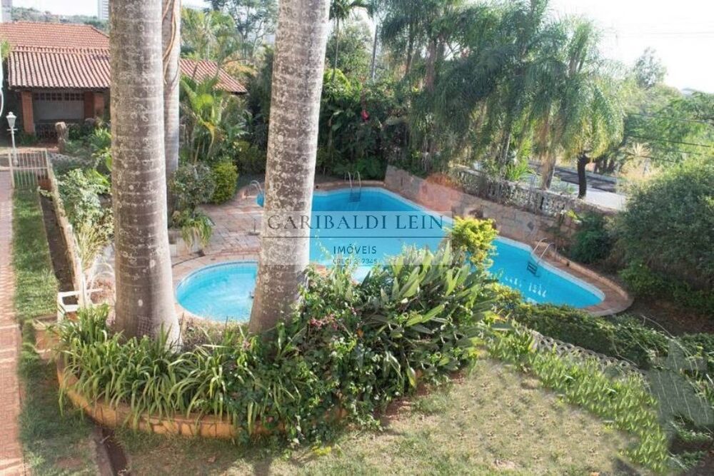 Casa, 9 quartos, 1005 m² - Foto 1