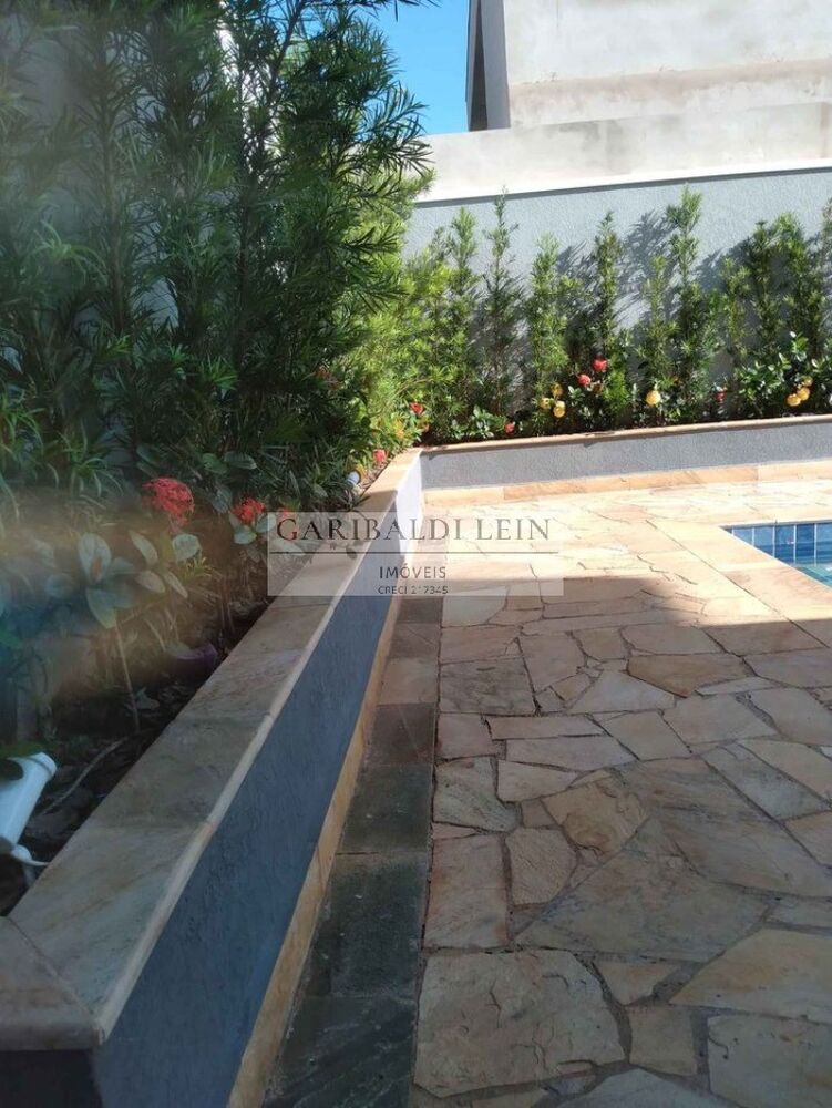 Casa, 4 quartos, 250 m² - Foto 1