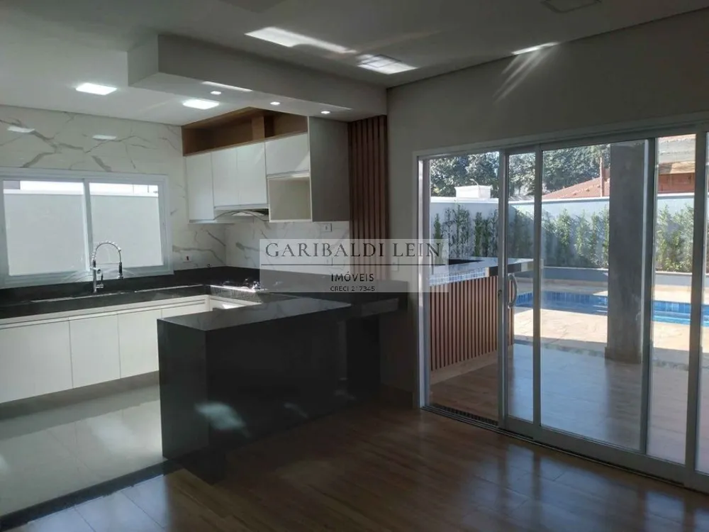 Casa, 4 quartos, 250 m² - Foto 17