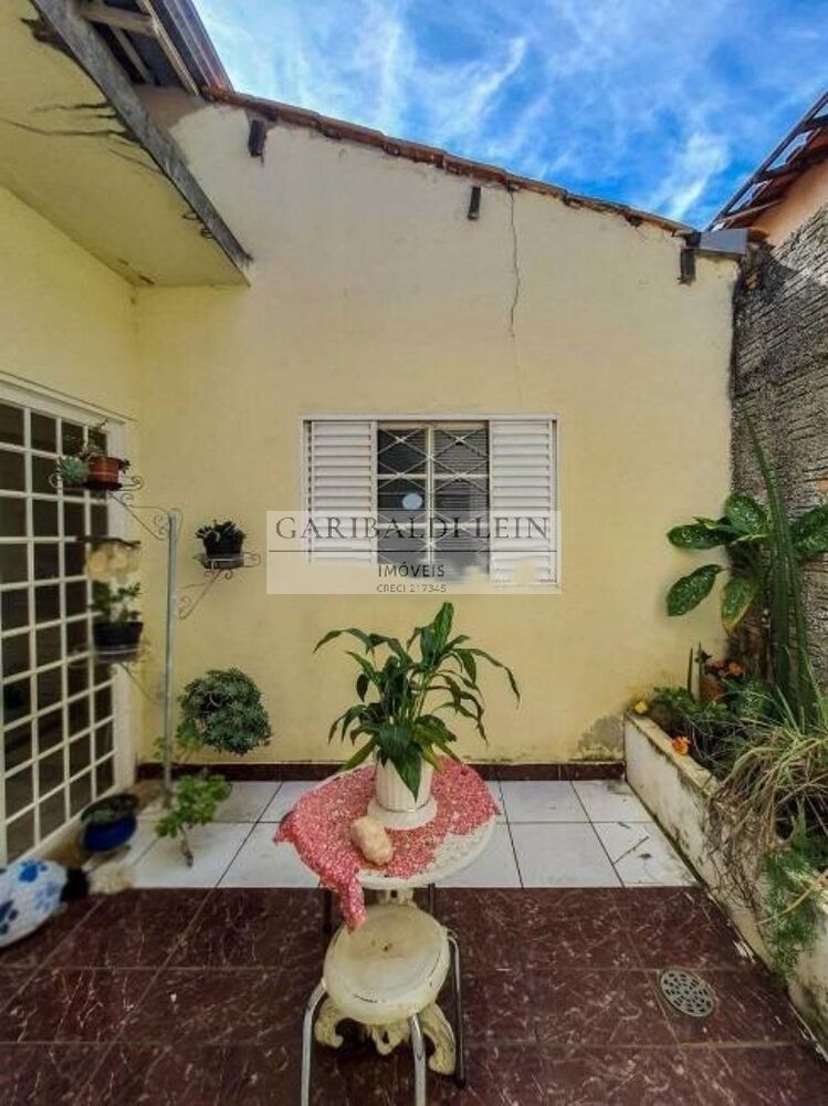 Casa, 4 quartos, 148 m² - Foto 1