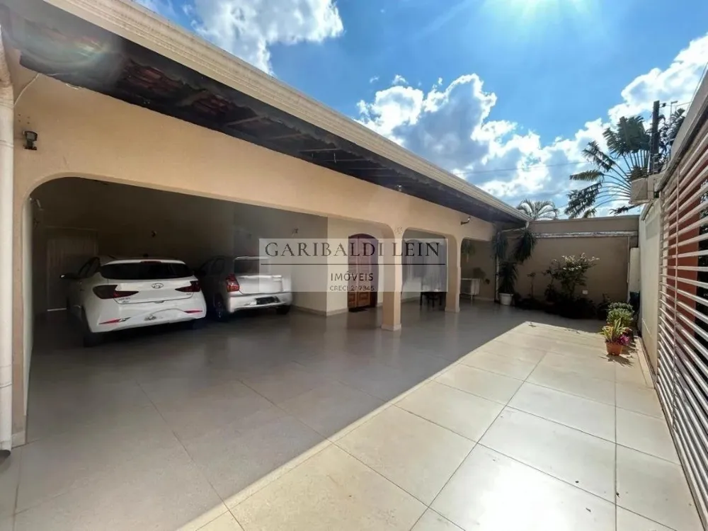Casa, 4 quartos, 278 m² - Foto 1