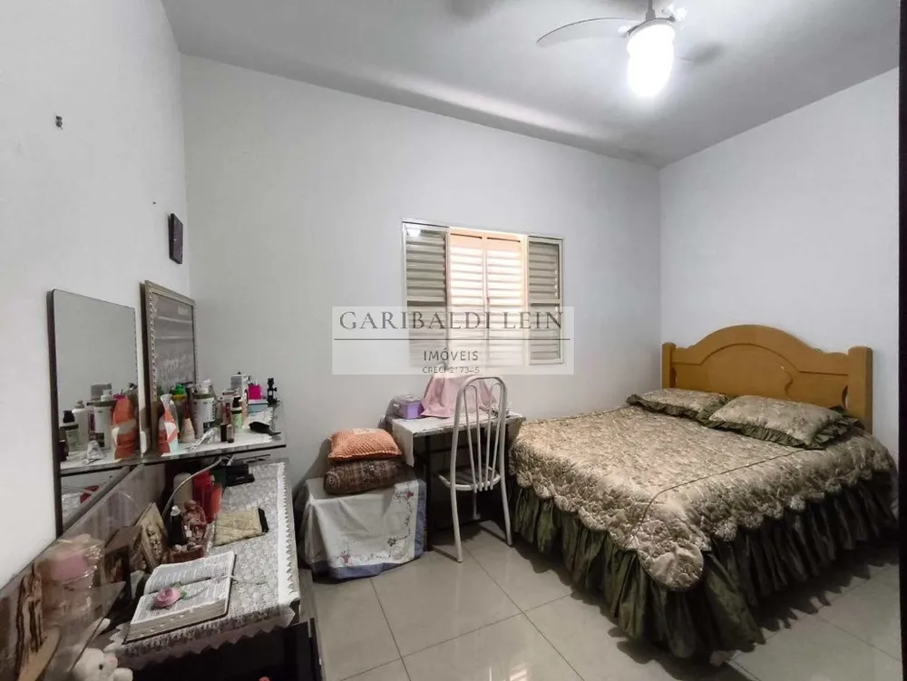 Casa, 3 quartos, 200 m² - Foto 1