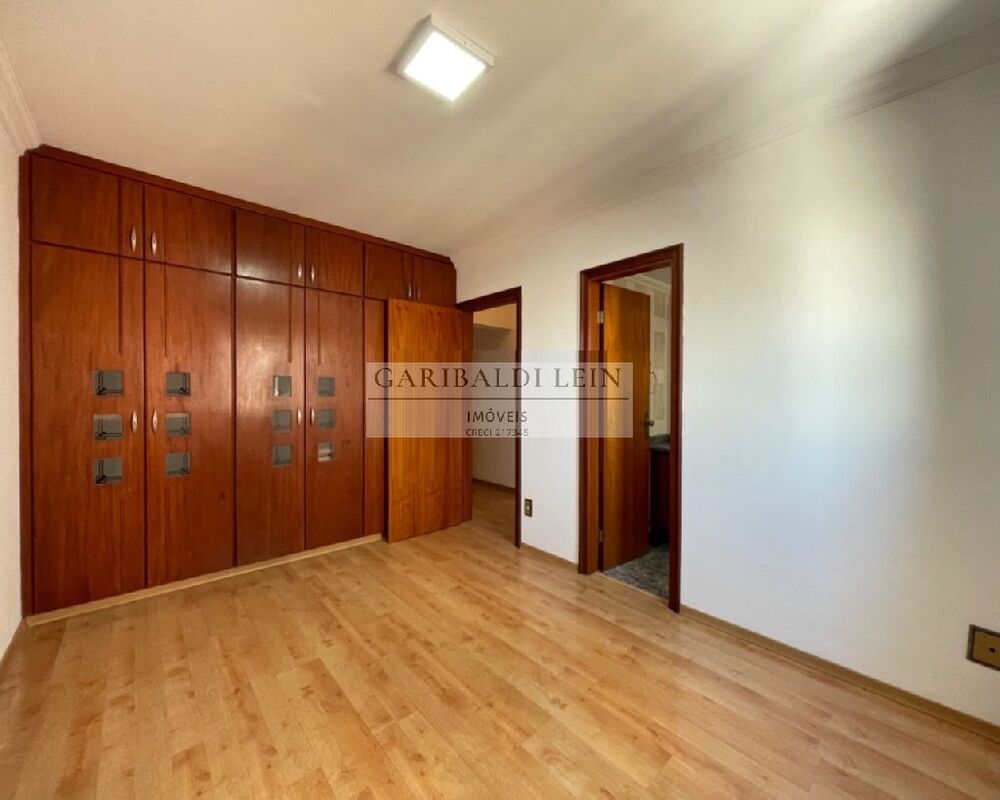 Apartamento, 3 quartos, 215 m² - Foto 2