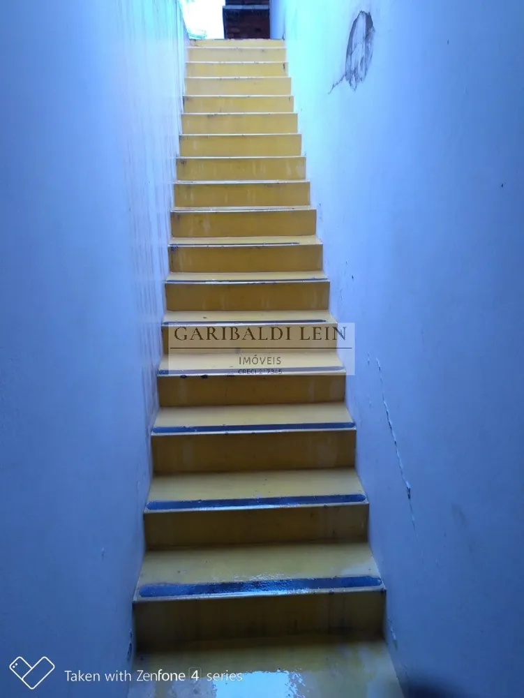 Casa, 3 quartos, 196 m² - Foto 2