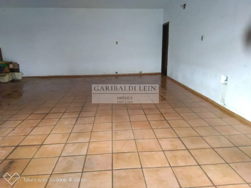 Casa, 3 quartos, 196 m² - Foto 1